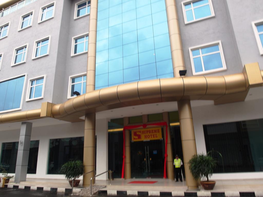 Supreme Hotel Malakka Dış mekan fotoğraf